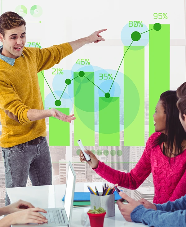 A man presents to an audience, discussing strategies for improving organic traffic through SEO services.